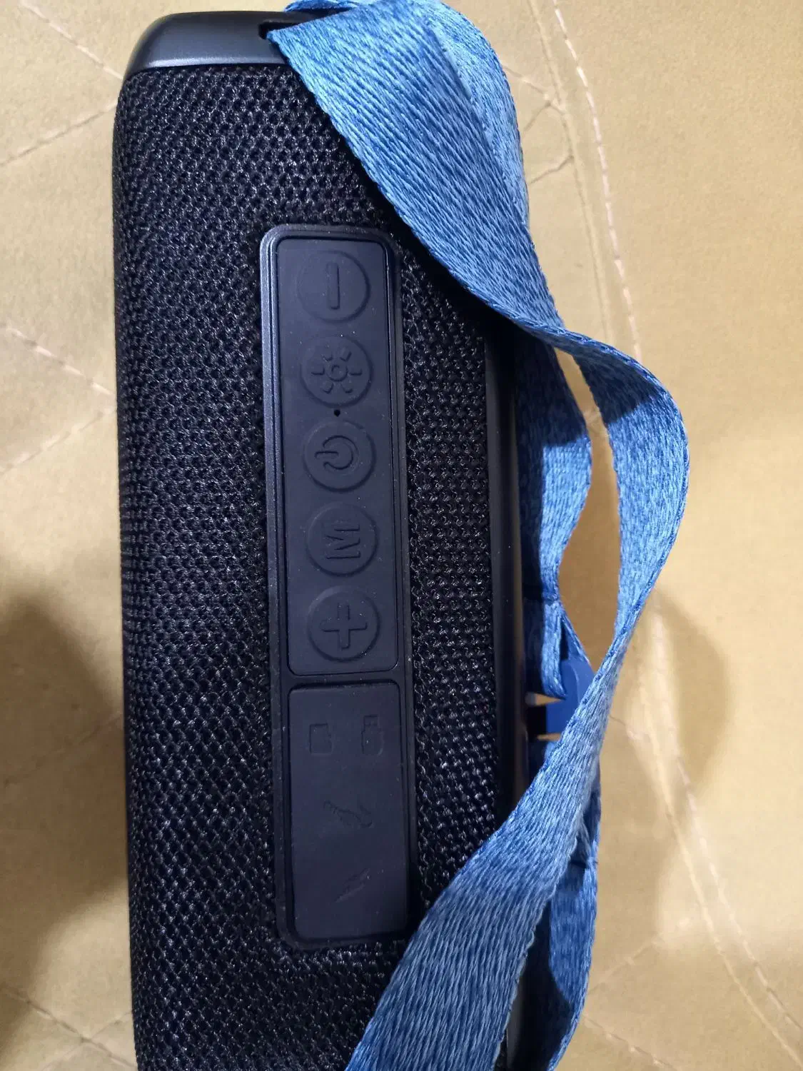 اسپیکر بلوتوثی قابل حمل|پخش‌کننده همراه|اصفهان, شاه پسند|دیوار