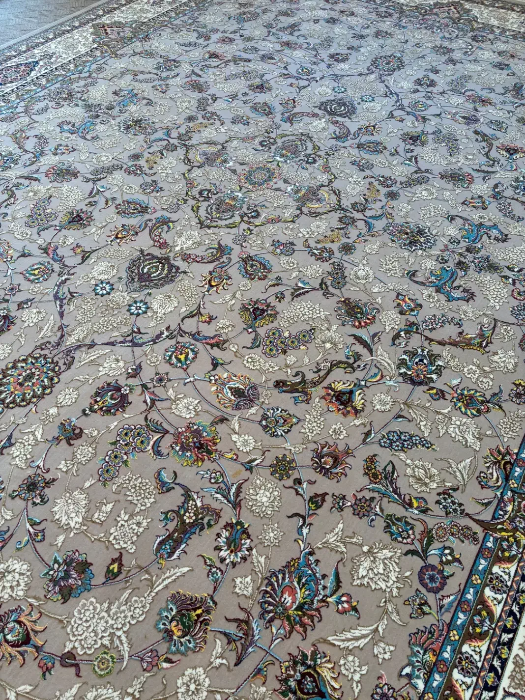 فرش اعیان ۱۲ متری|فرش|لنجان, |دیوار