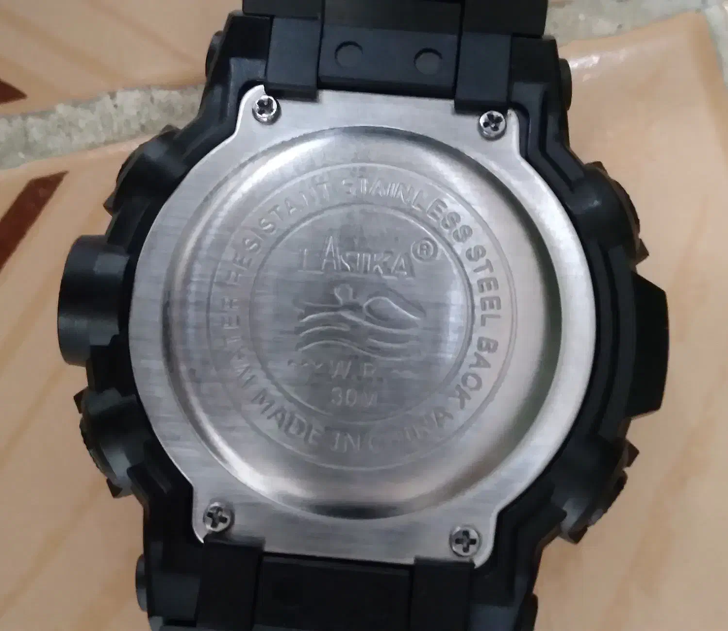 ساعت مچی LASIKA در حد نو|ساعت|نورآباد ممسنی, |دیوار