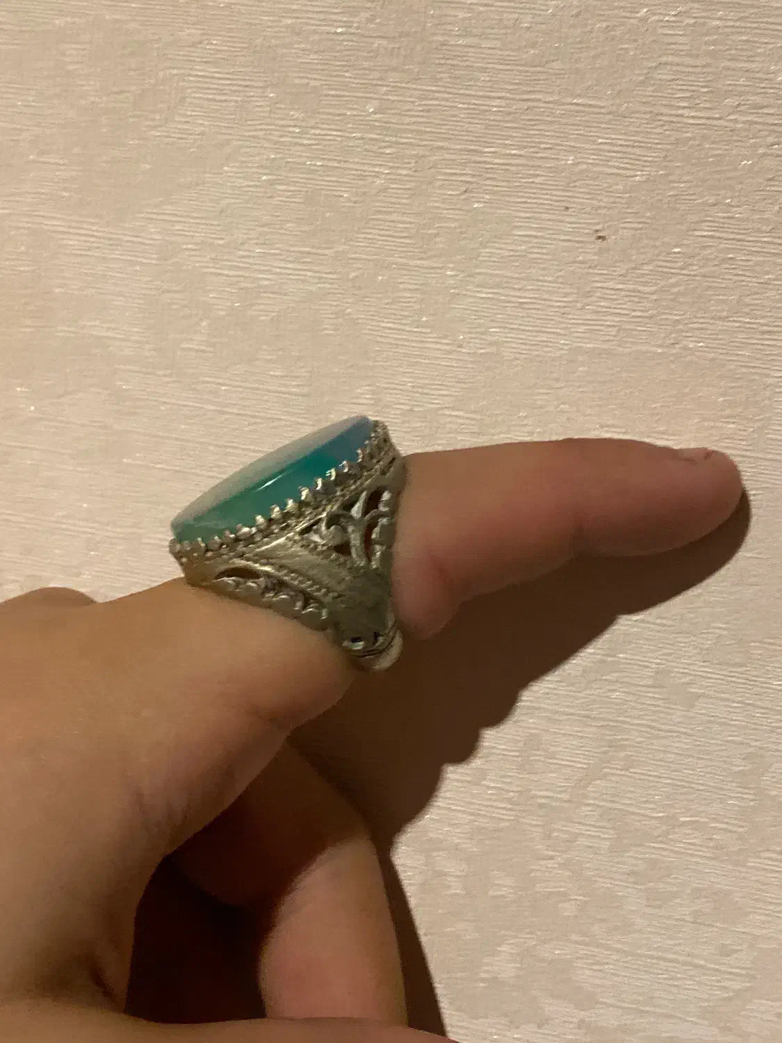 انگشتر|بدلیجات|رشت, سعدی (تختی)|دیوار