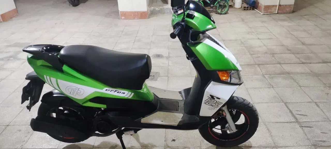 اسکوتر اتوماتیک ۱۲۵|موتورسیکلت|سبزوار, ولیعصر (نجار آباد)|دیوار