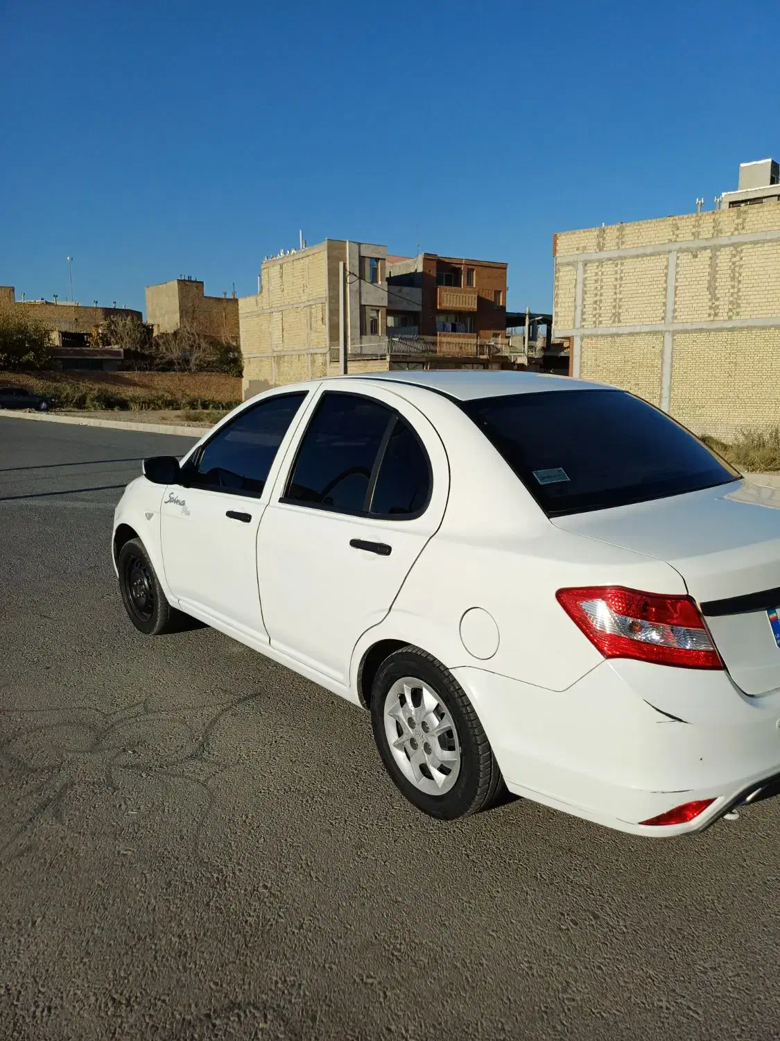 ساینا پلاس|خودرو سواری و وانت|لنجان, |دیوار