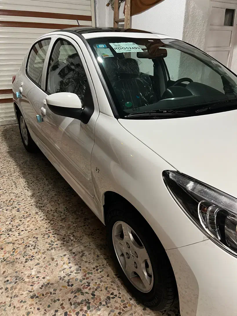 پژو 207 سقف پانا TU5 مدل ۱۴۰۳ خشک|خودرو سواری و وانت|رشت, گلسار|دیوار