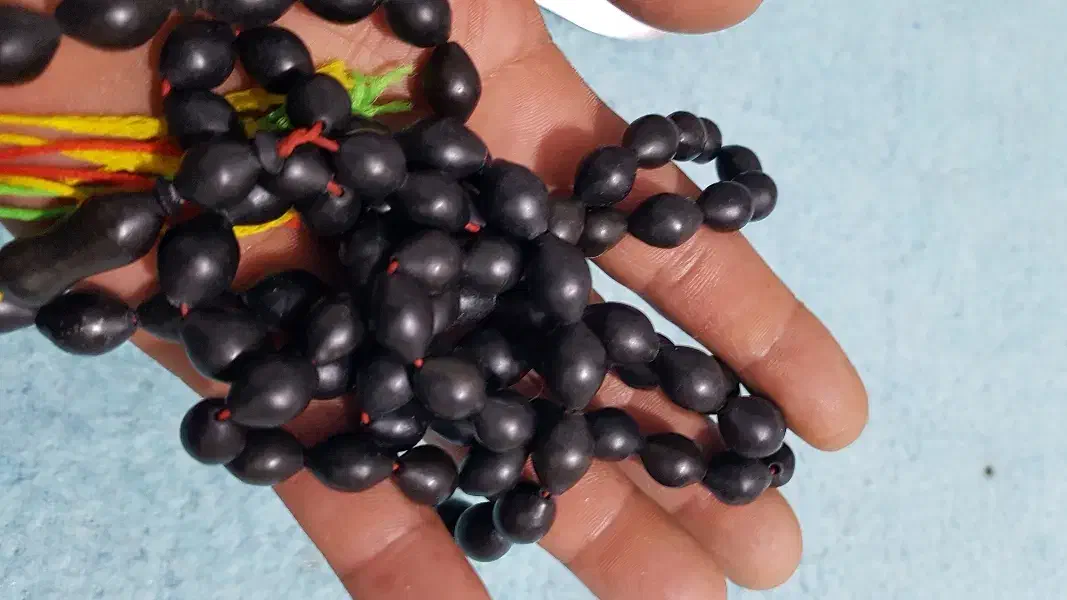 تسبیح شاه مقصود|کلکسیون اشیاء عتیقه|کرمانشاه, |دیوار