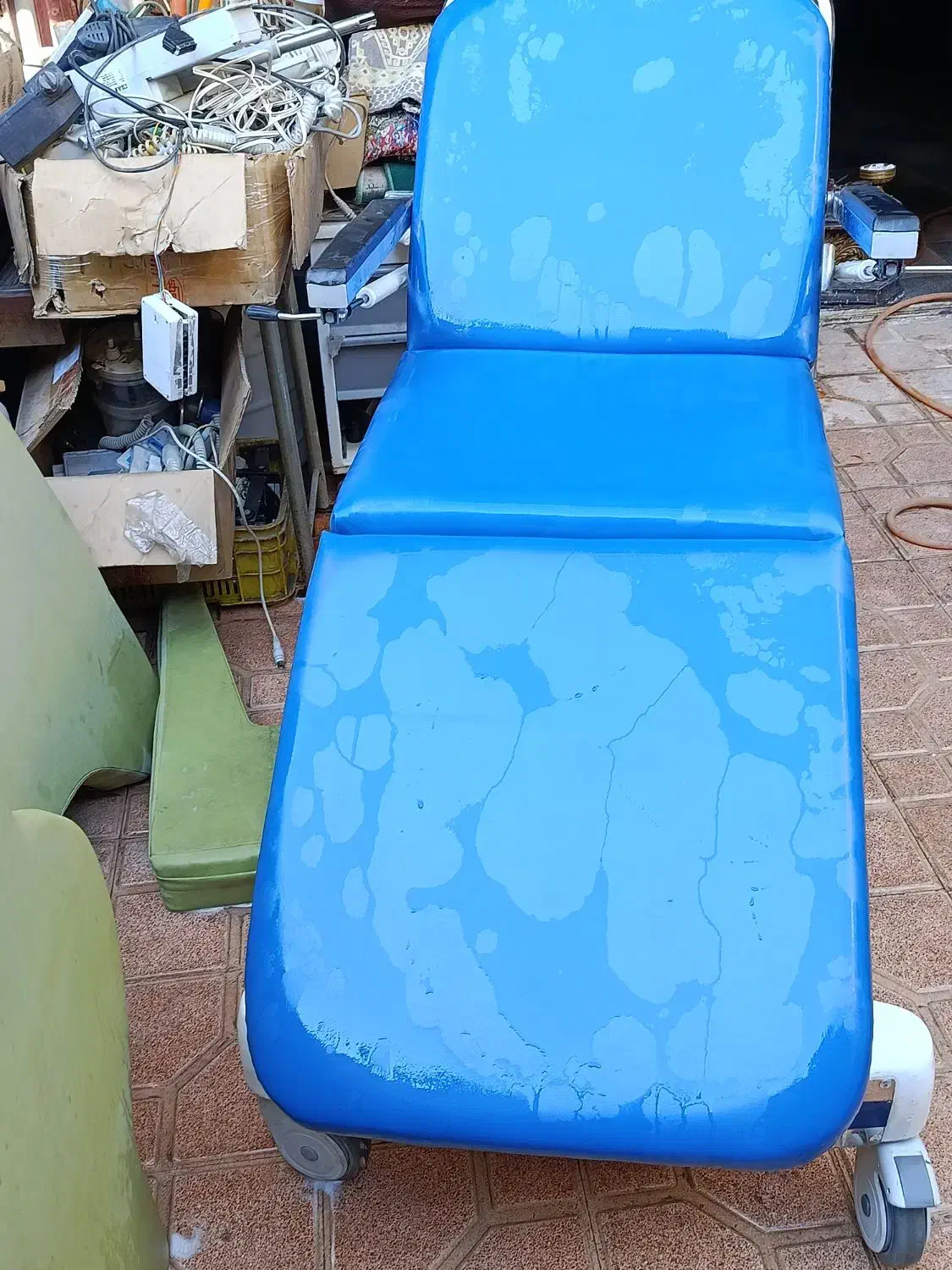 تخت پزشکی آرایشی ماساژ دو حالته|آرایشگاه و سالن‌های زیبایی|تبریز, |دیوار