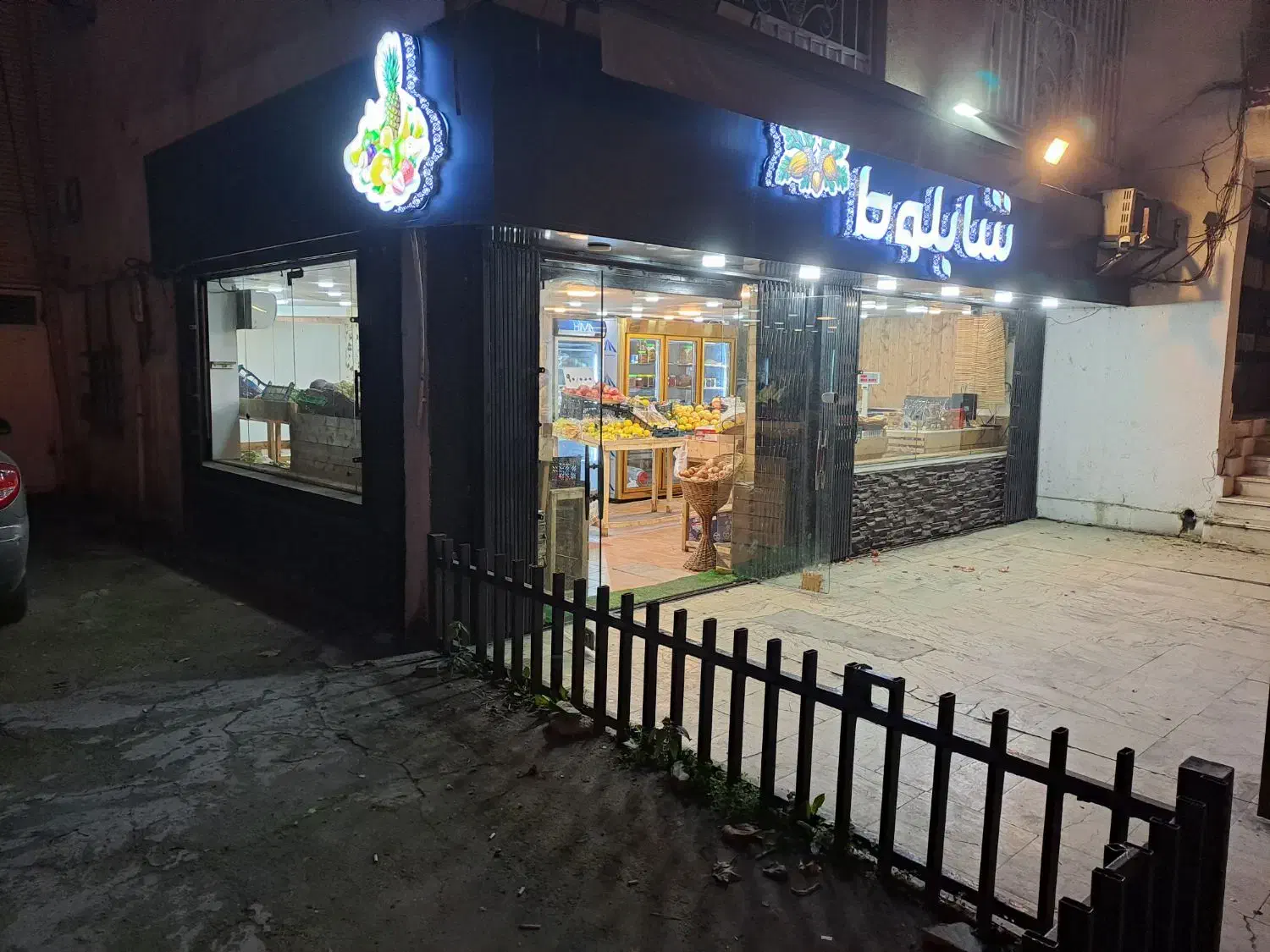 مغازه بر بلوارسمیه۵۵متر|اجارهٔ مغازه و غرفه|رشت, کاکتوس|دیوار