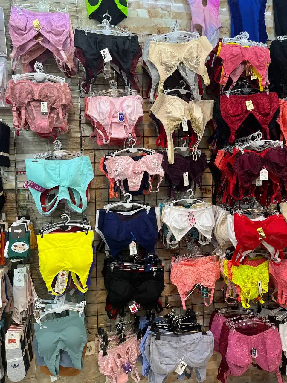 لباس زیر  (سوتین) ۲تا بخر ۳ تا ببر|لباس|سهند, |دیوار