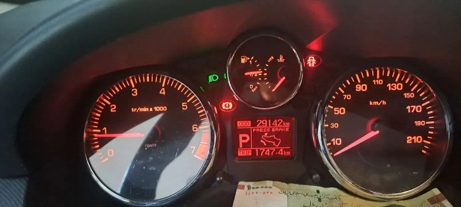 پژو ۲۰۷ اتوماتیک پانوراما کم کار سند دست اول|خودرو سواری و وانت|تهران, قزل قلعه|دیوار