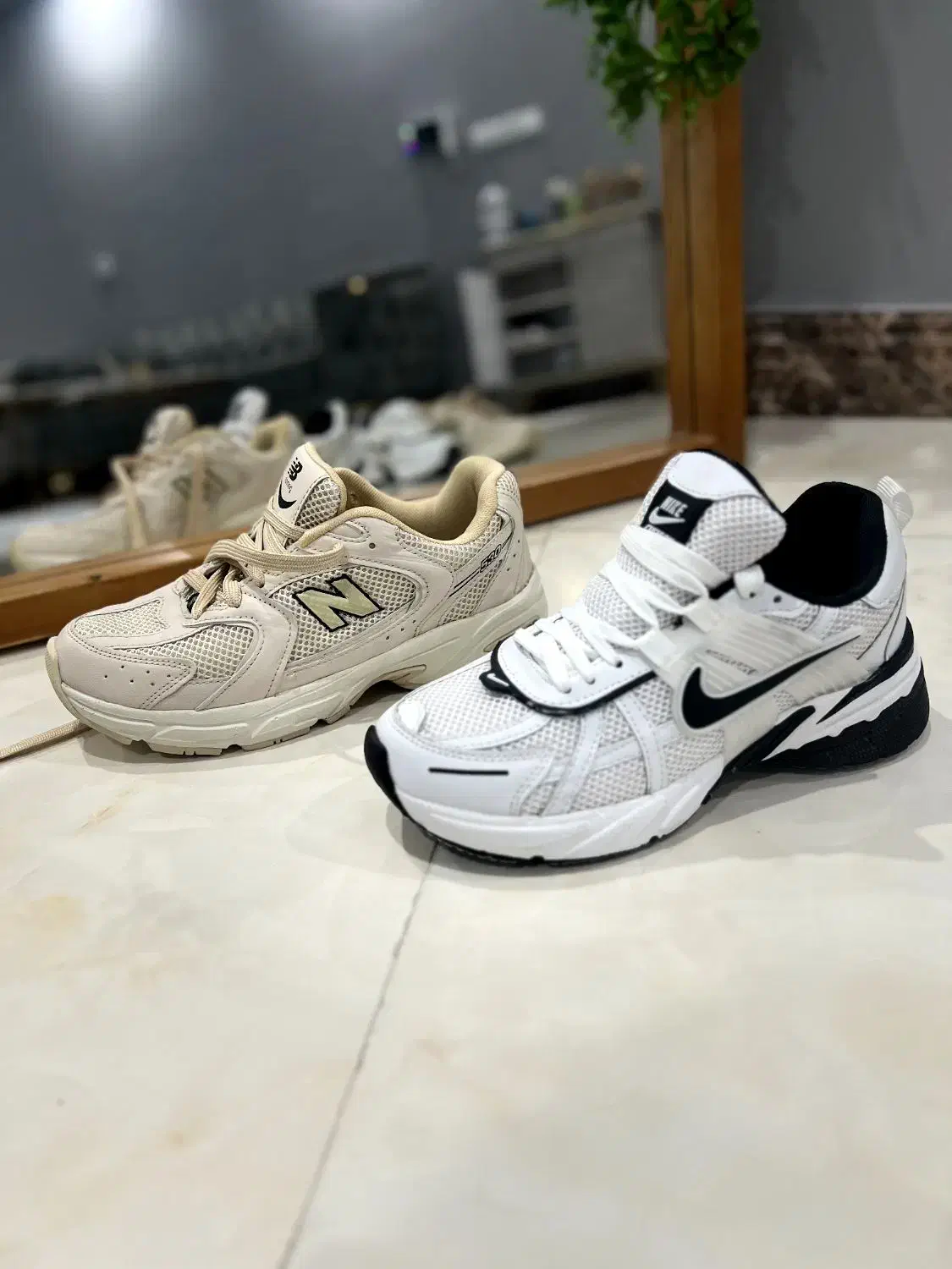 دوعدد کتونی اسپرت دخترانه نو|کیف، کفش، کمربند|اهر, |دیوار