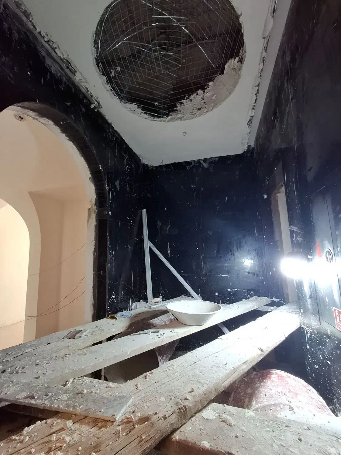 استخدام نگهبان|استخدام سرایداری و نظافت|قم, سالاریه|دیوار