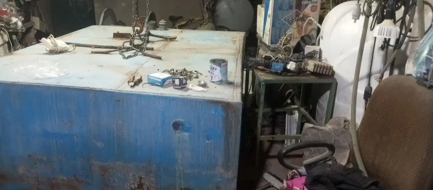 تانکرفلزی ۲۴۰۰لیتری‌ تمیز‌وبدون‌پوسیدگی‌‌جهت‌اب‌|ابزارآلات|خلجستان, |دیوار