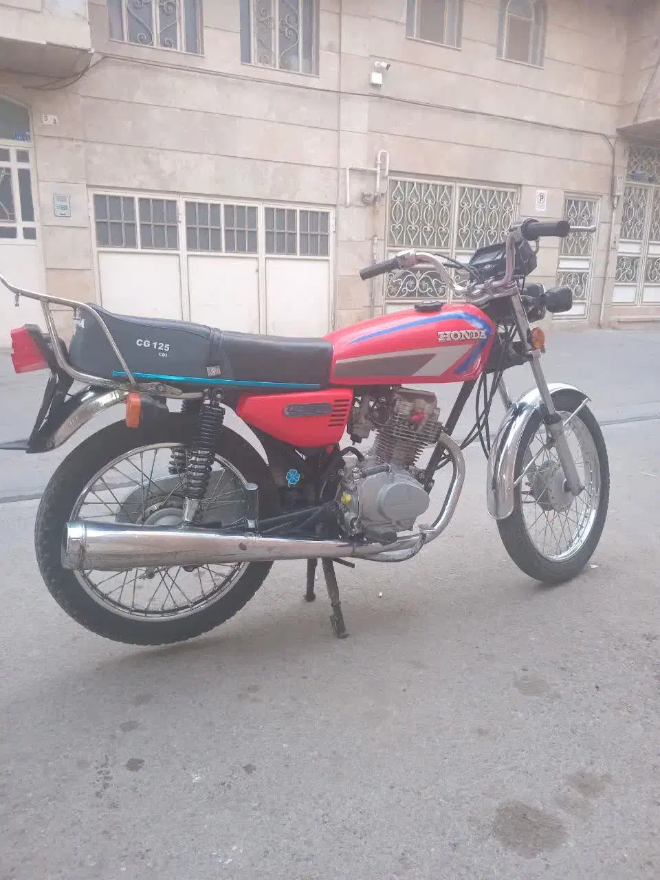 هندا۱۲۵پرند مدل ۹۰تمیز|موتورسیکلت|قم, انصار‌الحسین|دیوار