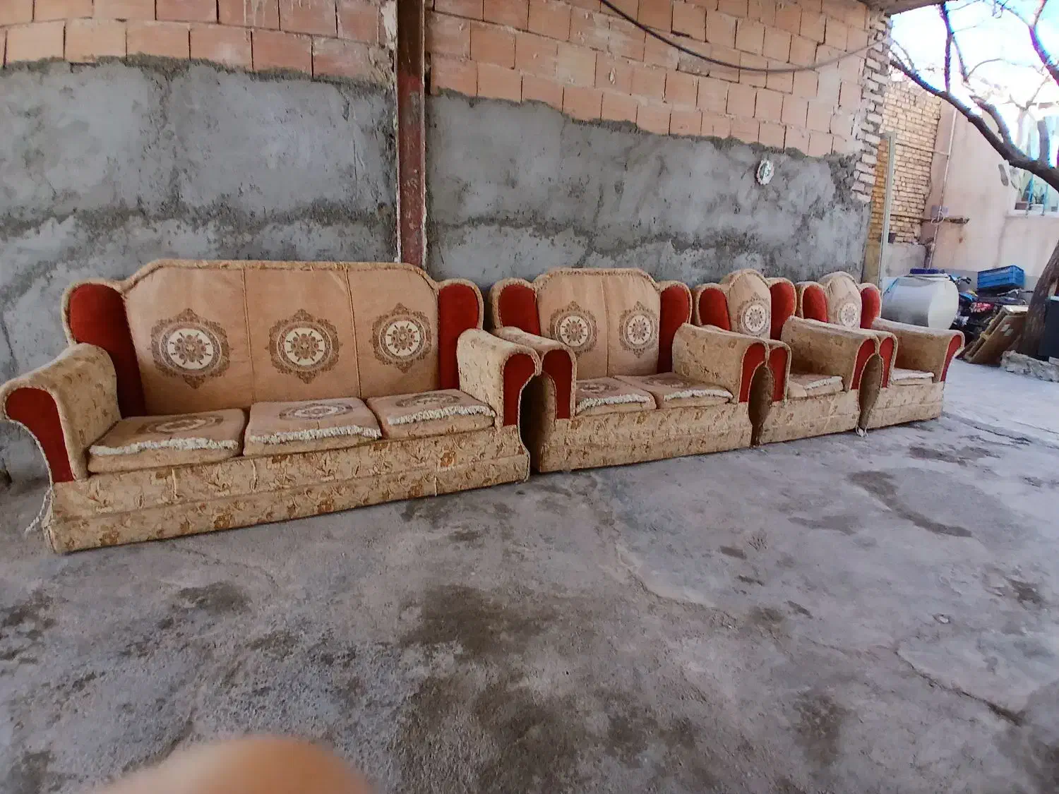 مبل راحتی|مبلمان خانگی و میز عسلی|شوط, |دیوار