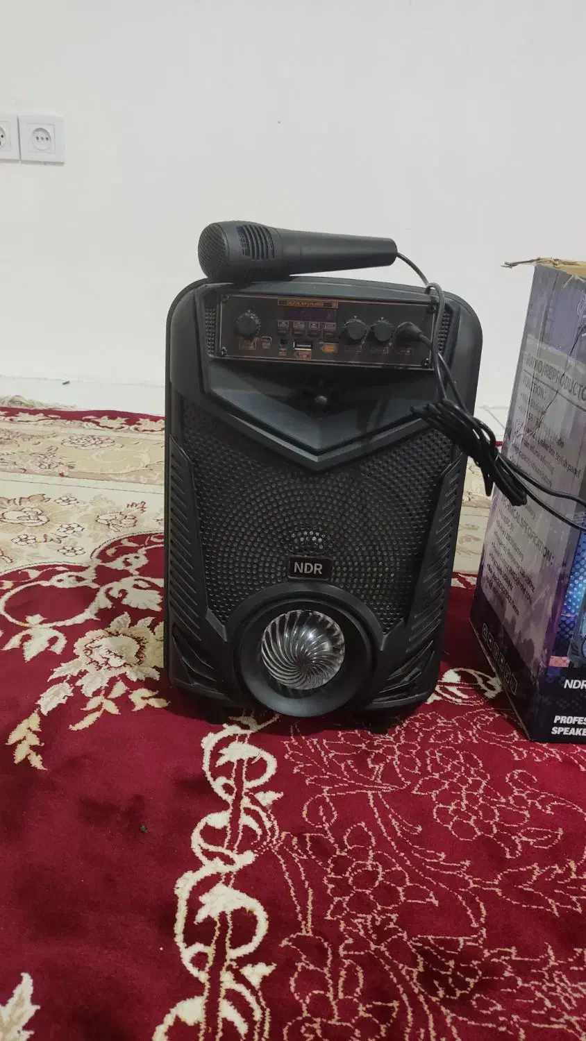 اسپیکر بلوتوثی فلش خور رم خور سالم تمیز نو|سیستم صوتی خانگی|ملارد, |دیوار