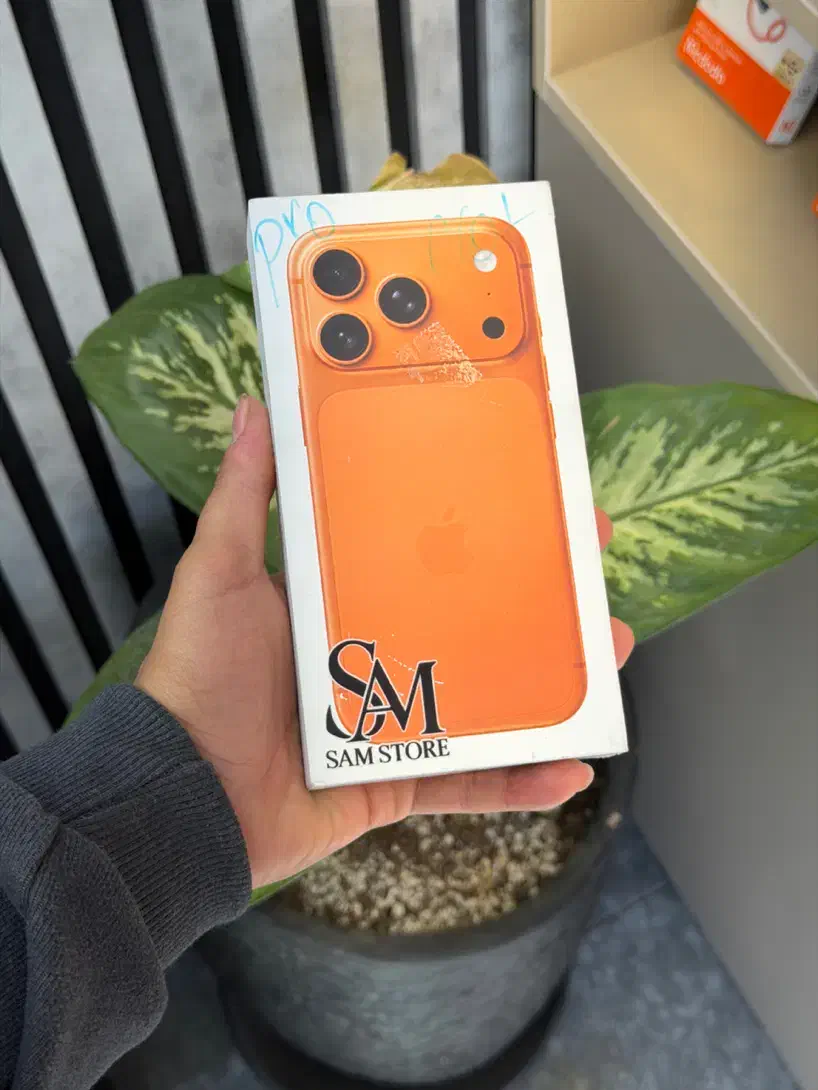 Iphone 17 pro نات اکتیو|موبایل|قم, جهان بینی|دیوار