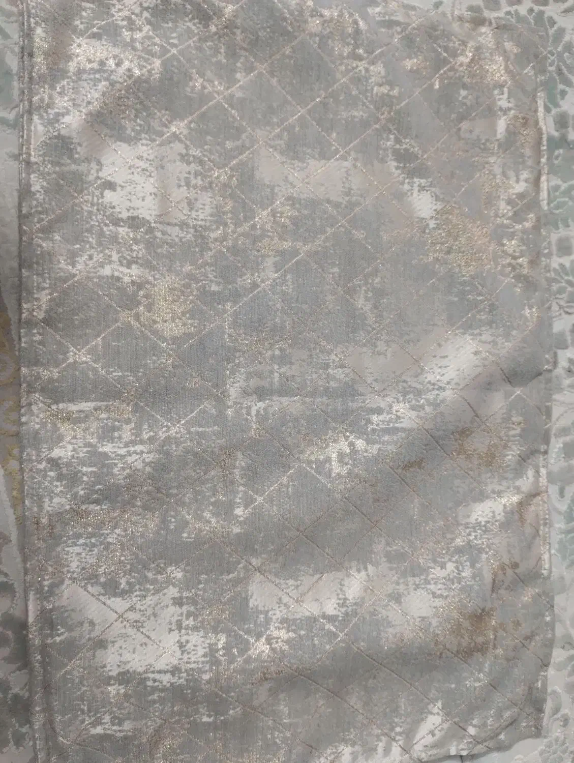 رو بالشتی|رختخواب، بالش، پتو|هشتگرد, شهرک ریحانه|دیوار