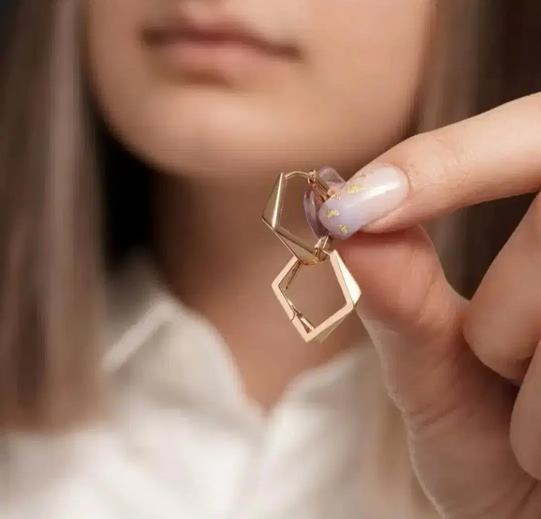 خانه ی گوشواره|بدلیجات|قم, بنیاد|دیوار