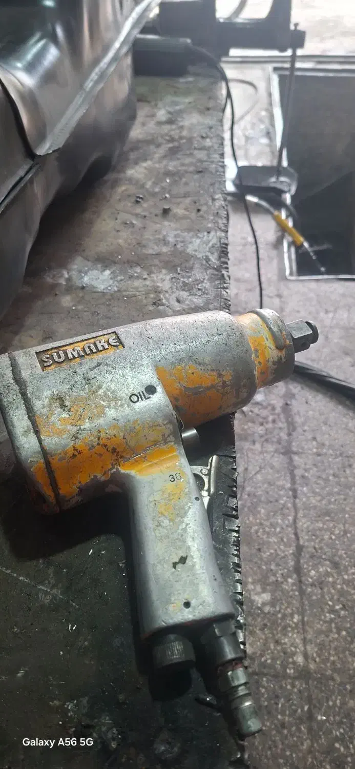 بوکس بادی|ماشین‌آلات صنعتی|پیر بکران, |دیوار