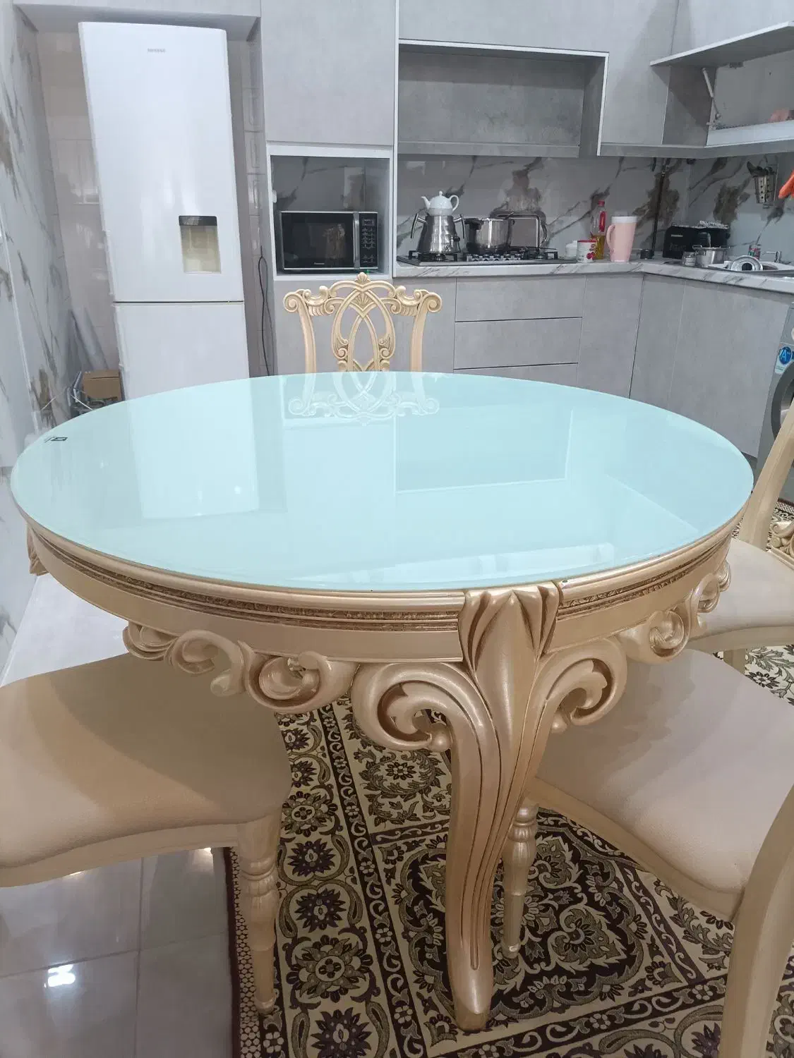 یک دست میز و صندلی ناهارخوری طرح دار|میز و صندلی غذاخوری|ایلام, |دیوار