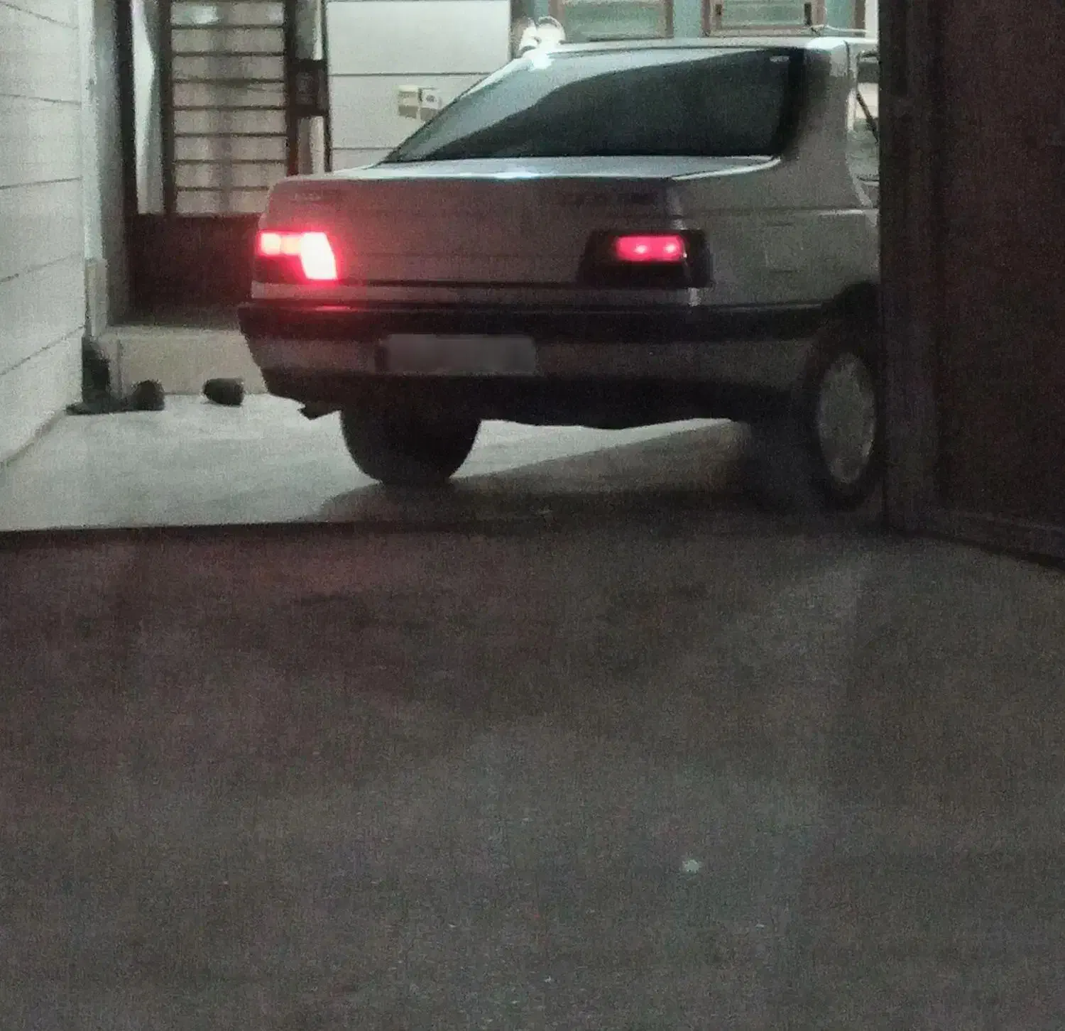 پژو ۴۰۵ مدل ۸۴|خودرو سواری و وانت|خرم‌آباد, |دیوار