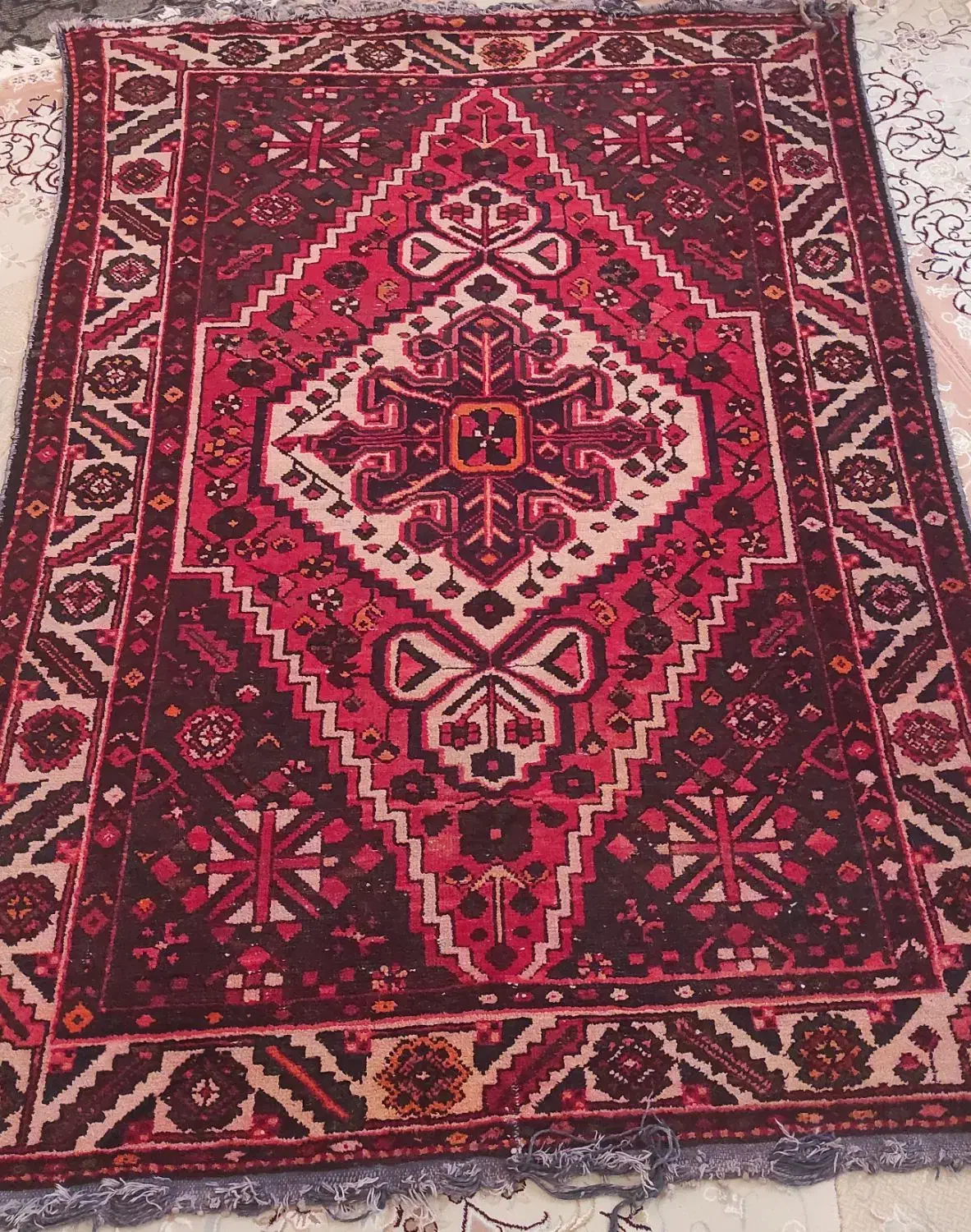 فرش دستباف عتیقه|فرش|دزفول, |دیوار