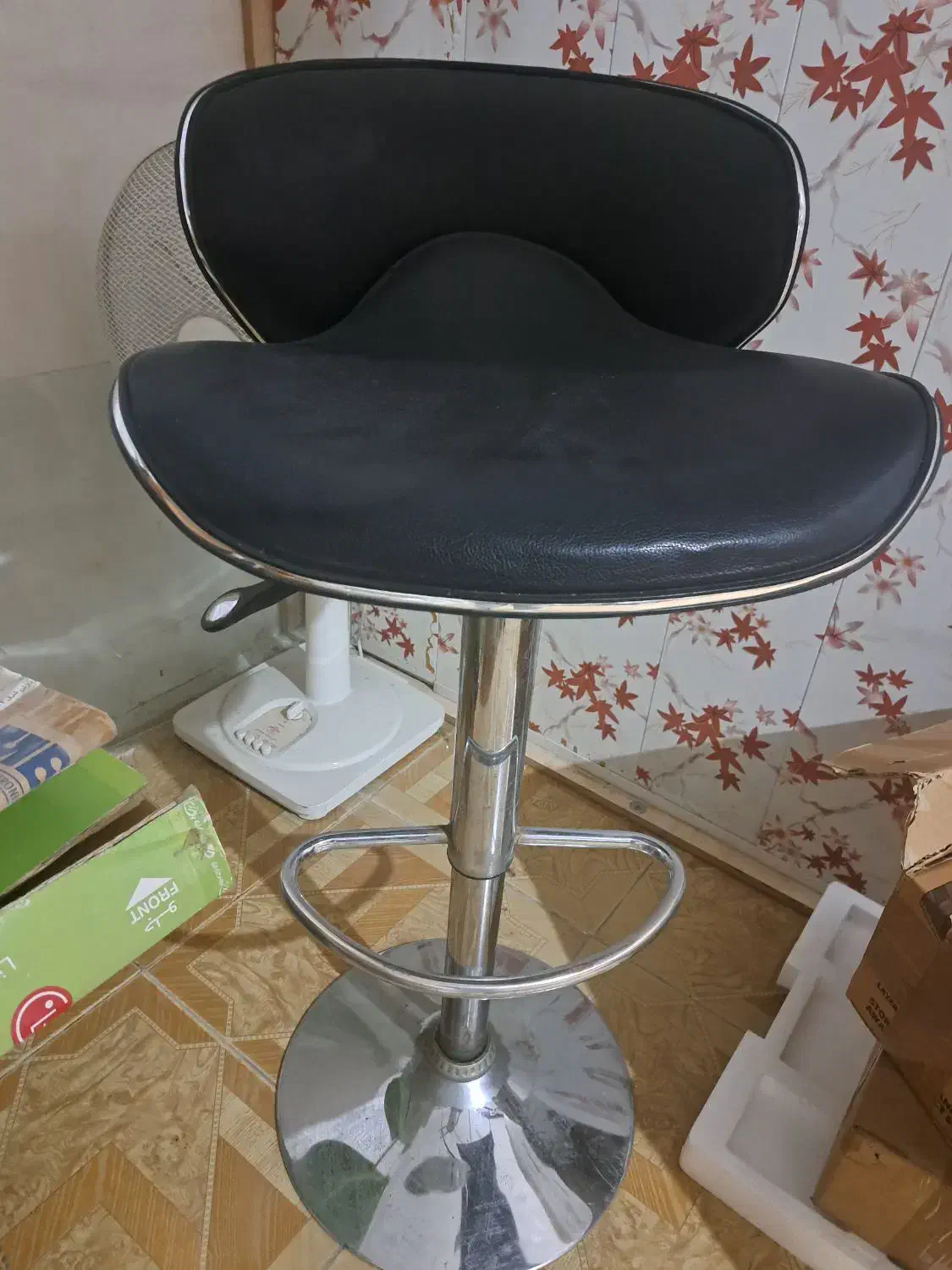 دو عدد صندلی جکدار|صندلی و نیمکت|بندر ترکمن, |دیوار