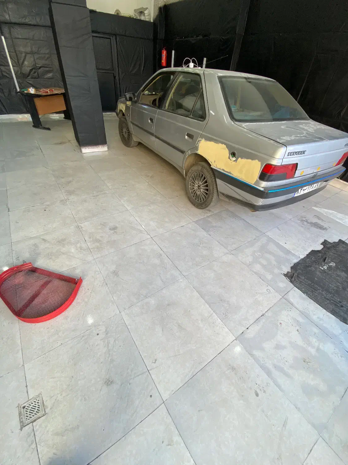 شاگرد نقاشی نیازمندم|استخدام صنعتی، فنی، مهندسی|ارومیه, |دیوار