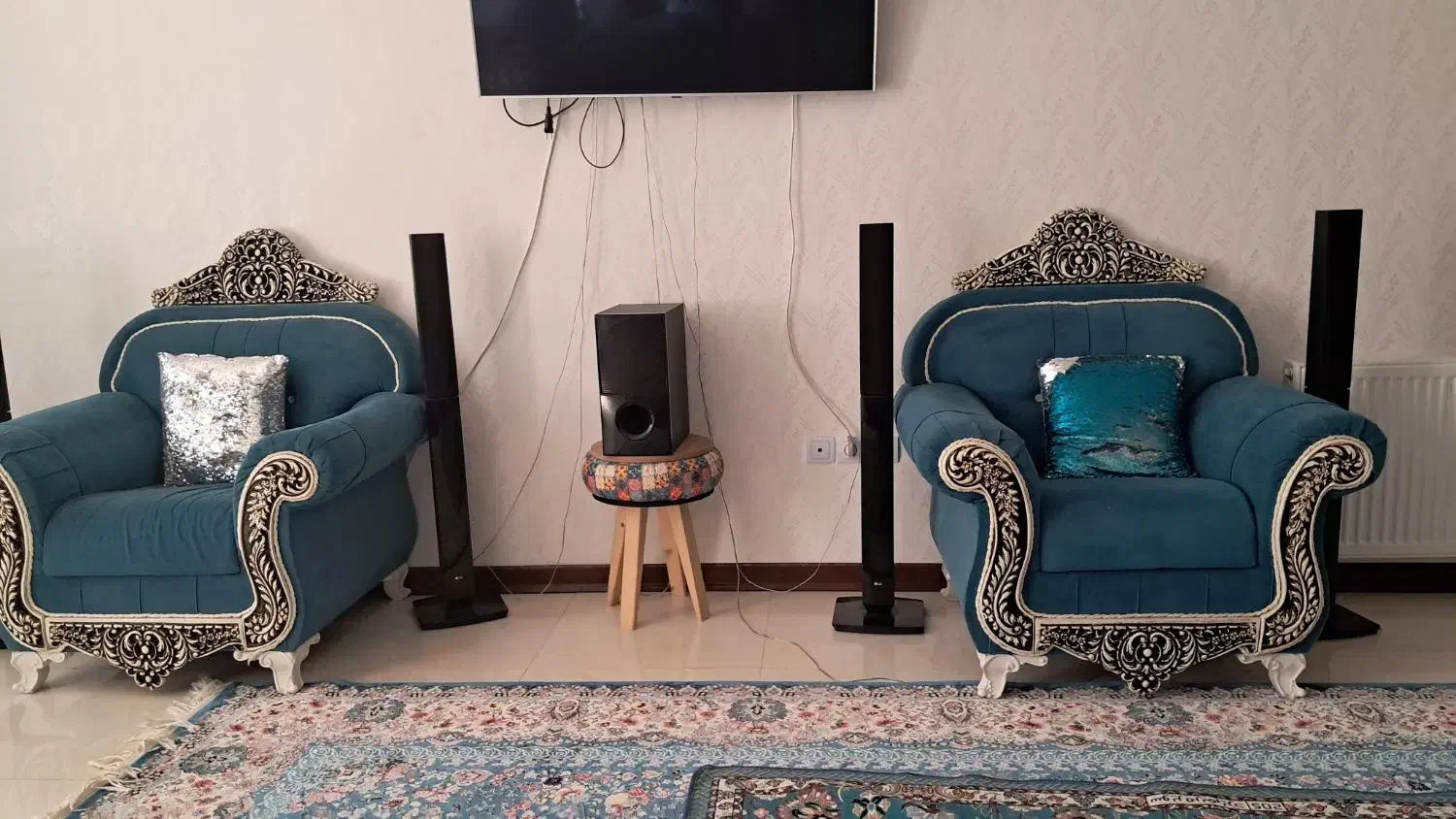 مبل ۷ نفره راحتی و کلاسیک|مبلمان خانگی و میز عسلی|شیراز, شهرک ولیعصر|دیوار