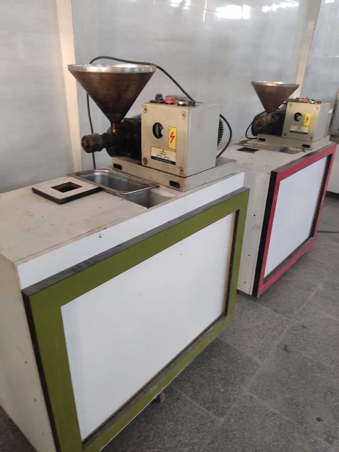 دستگاه روغن گیری(kk8)ni8|ماشینآلات صنعتی|تهران, باغ فردوس|دیوار