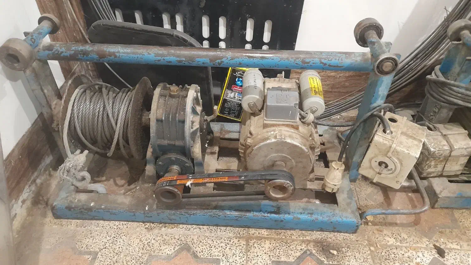 بالابر ساختمانی|مصالح و تجهیزات ساختمان|دزفول, |دیوار