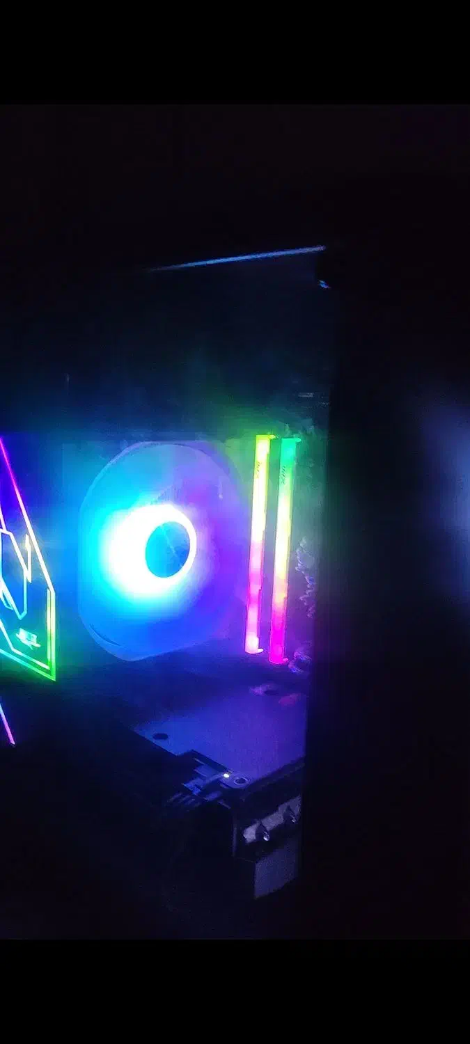 کیس گیمینگ در حد صفر به همراه کیبورد و موس|رایانه رومیزی|دهدشت, |دیوار