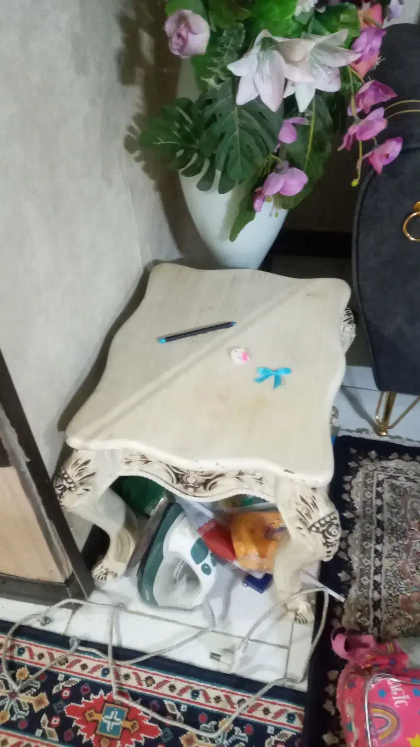 میز جلومبلی محکم ۳عدد بزرگ وکوچک|مبلمان خانگی و میز عسلی|مشهد, طلاب|دیوار