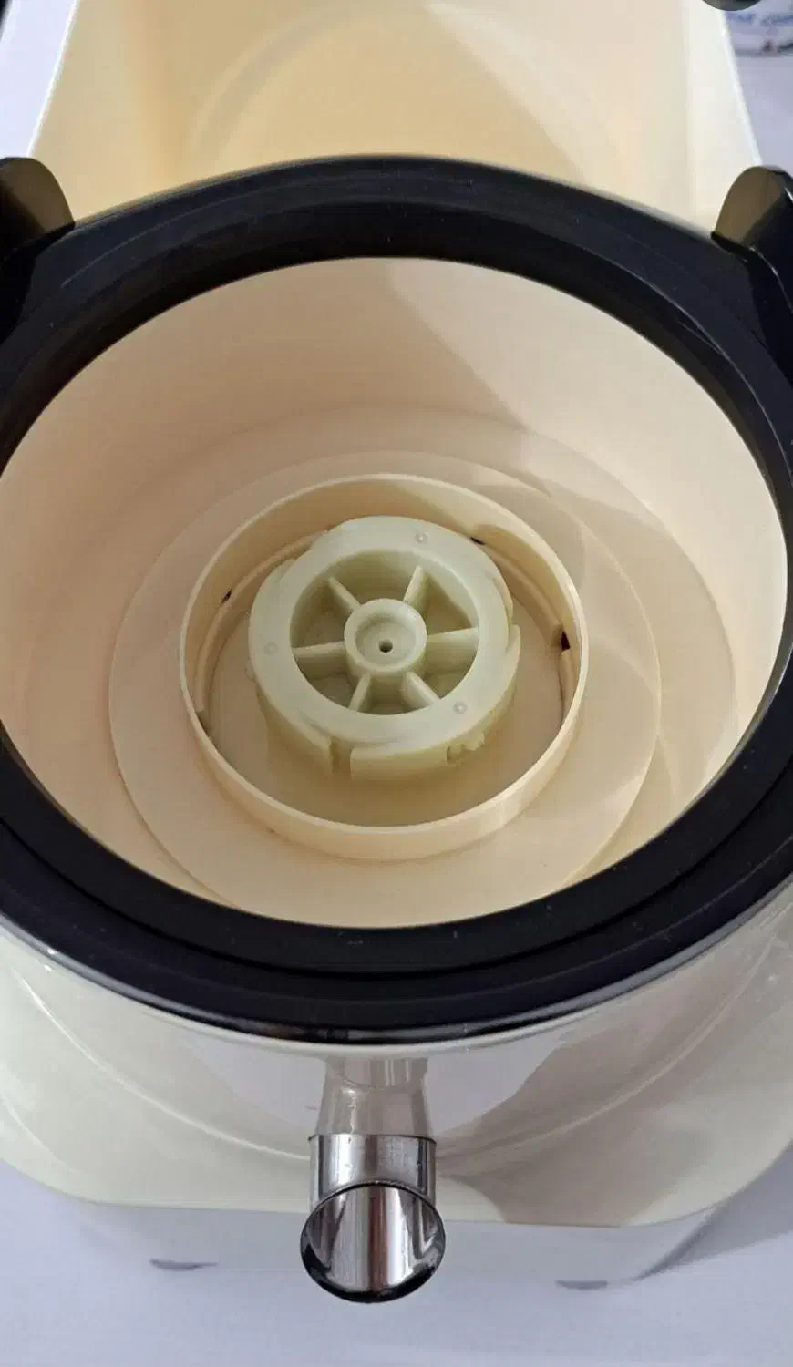 آبمیوه گیری|آبمیوه‌گیر و آب‌مرکبات‌گیر|رشت, استقامت ۲|دیوار