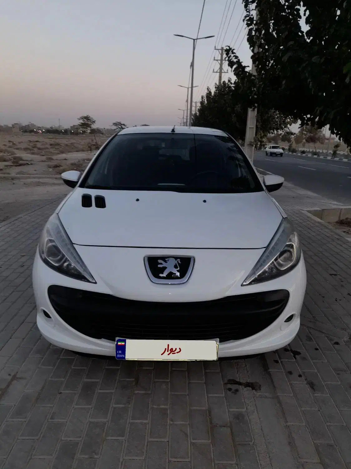 پژو 207i اتوماتیک، مدل ۱۳۹۰|خودرو سواری و وانت|باغستان, |دیوار