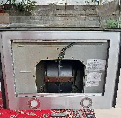 هود win|هود|لاهیجان, انقلاب|دیوار