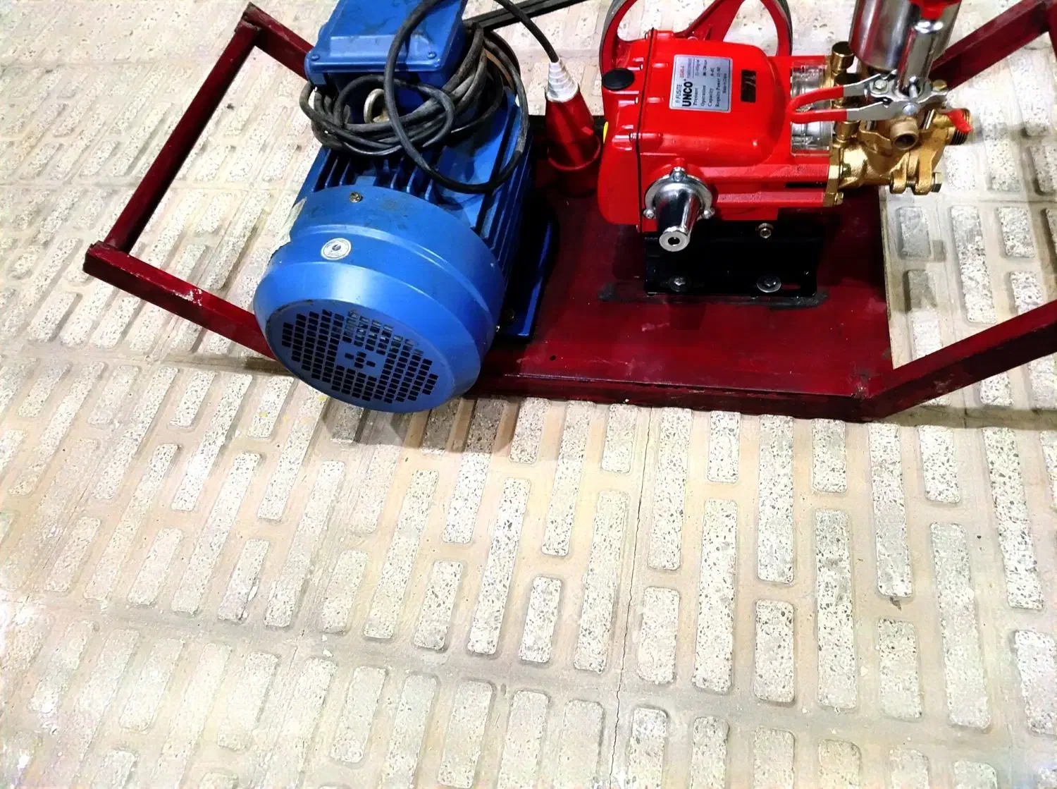 سمپاش سه فاز|خدمات باغبانی و درختکاری|اهر, |دیوار