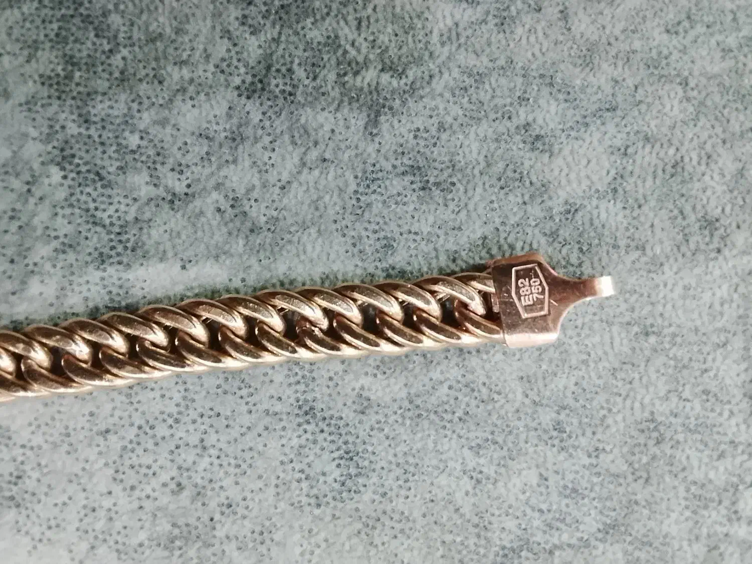 دستبند طلا ، بدون اجرت ، صفر درصد ، ۸ گرم|جواهرات|رشت, اسماعیل آباد|دیوار