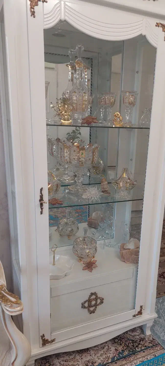 بوفه (ویترین)|بوفه، ویترین، کنسول|دماوند, گیلاوند|دیوار