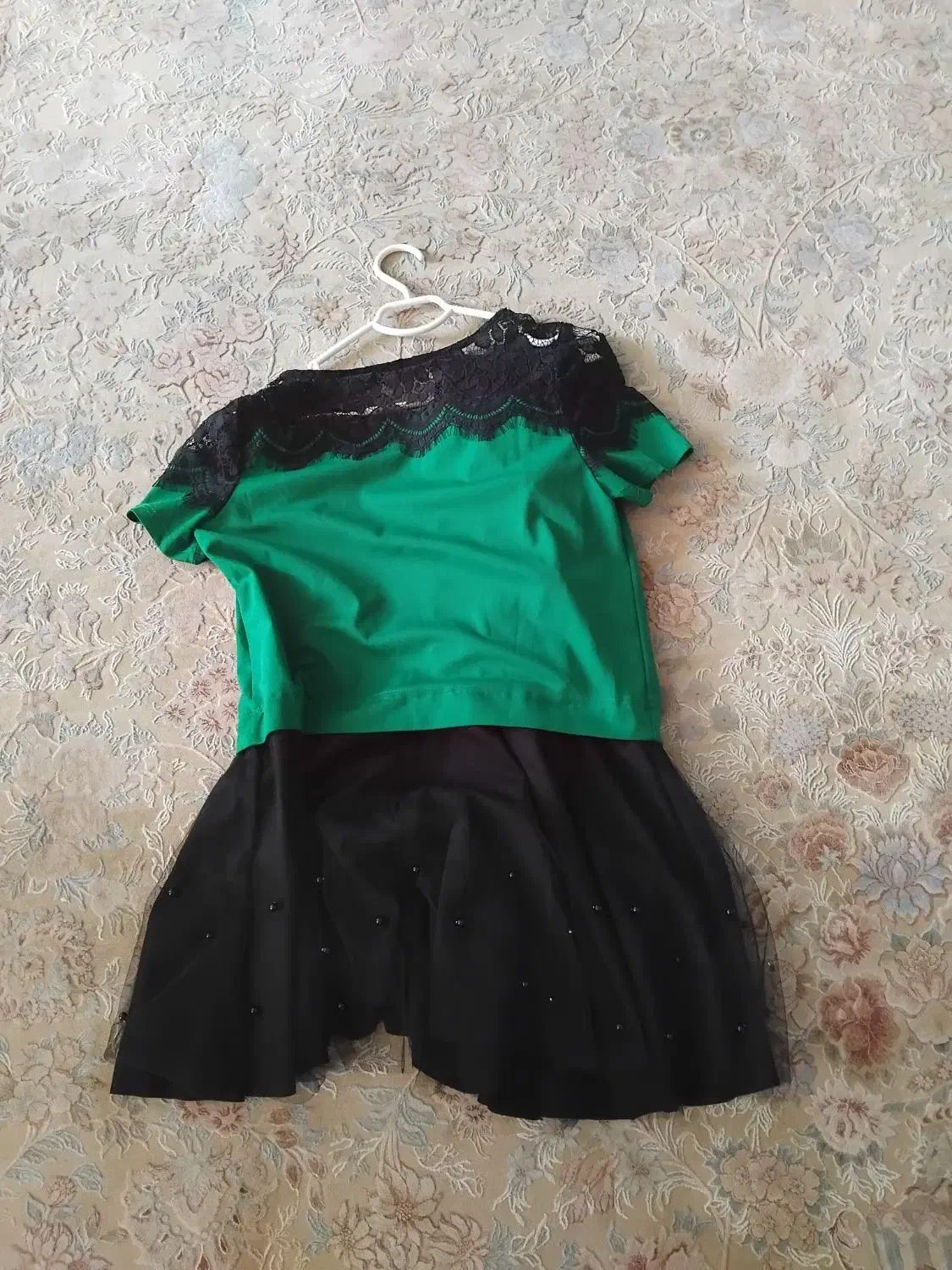 لباس مجلسی|لباس|فریدون‌کنار, |دیوار