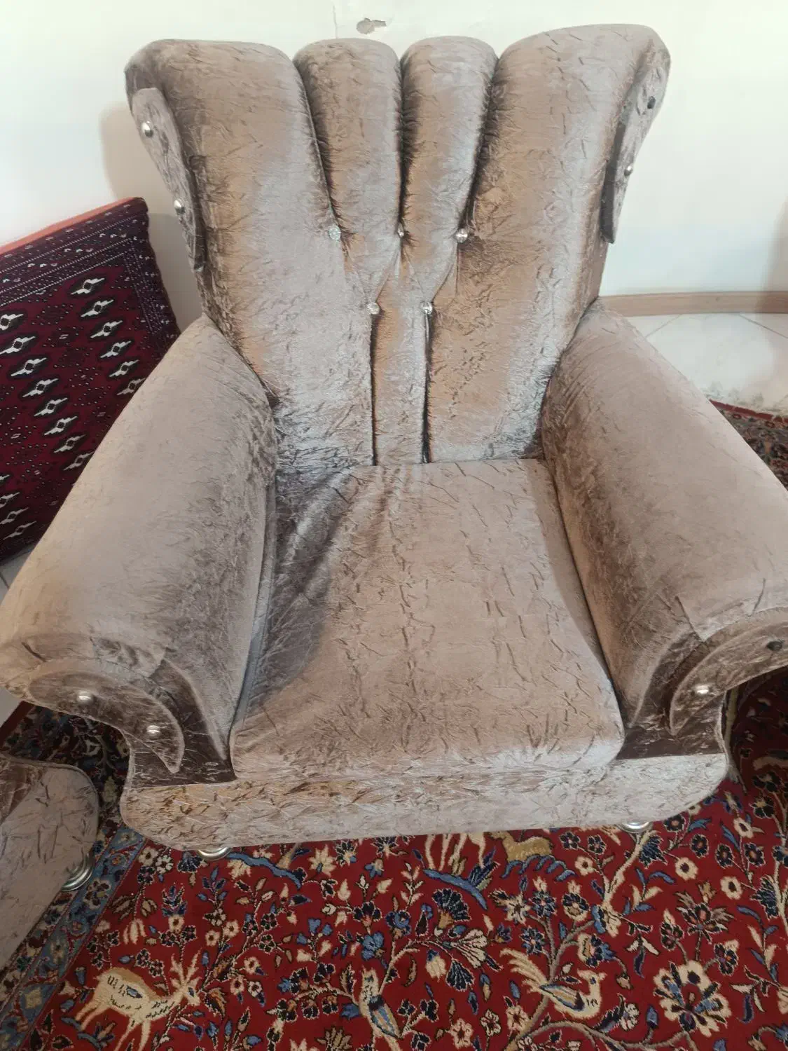 مبلمان هفت نفره و تخت دو نفره|مبلمان خانگی و میز عسلی|سبزوار, کوی بهار|دیوار