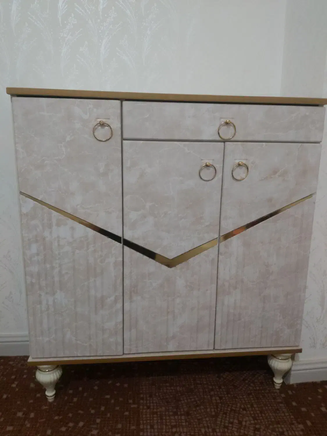 جاکفشی|جاکفشی، کمد، دراور|اردبیل, |دیوار