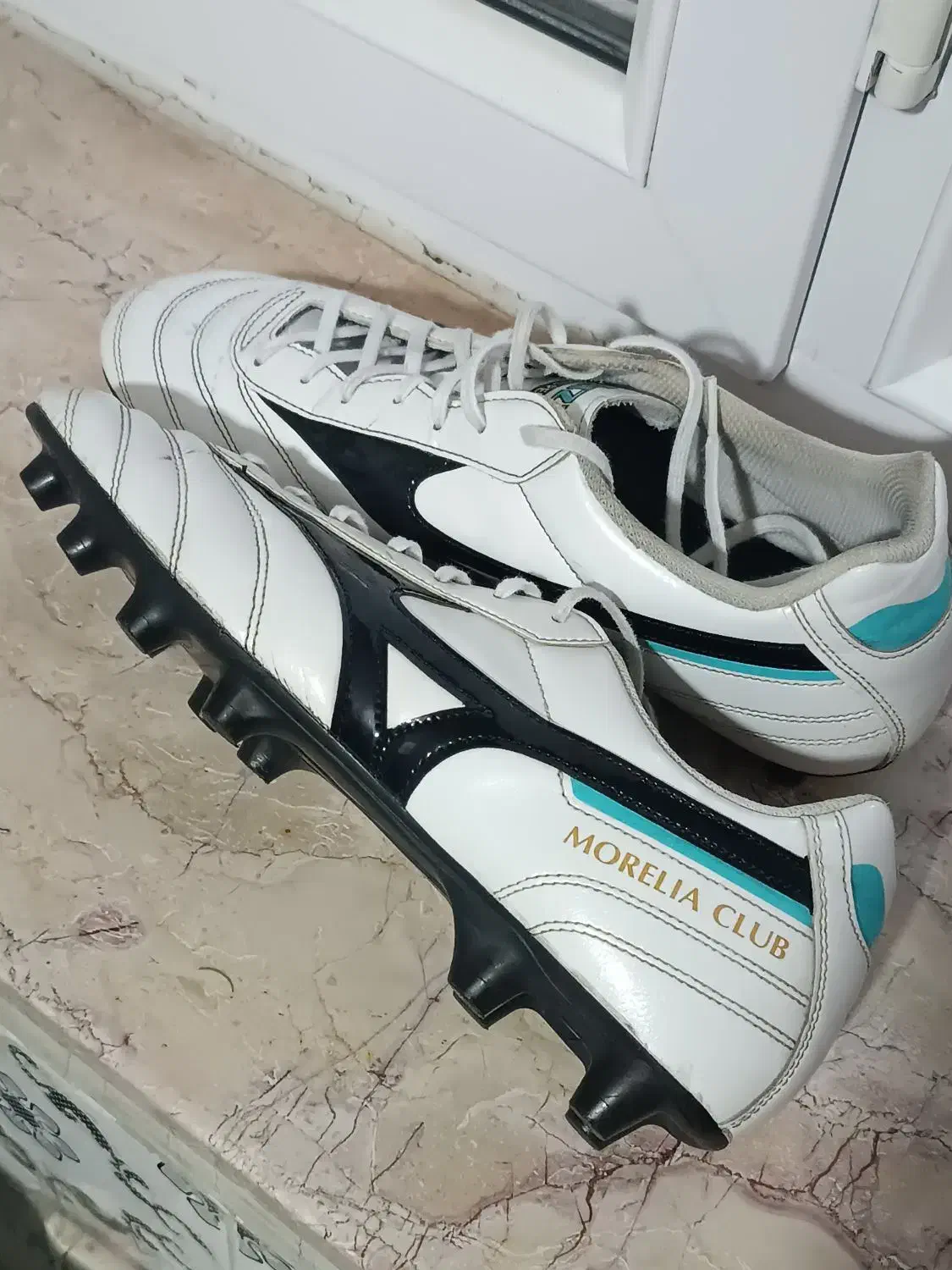 کفش فوتبال|تجهیزات ورزشی|اشنویه, |دیوار