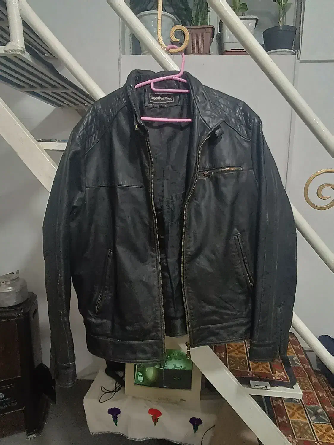 پوشاک|لباس|نیشابور, فیض آباد|دیوار