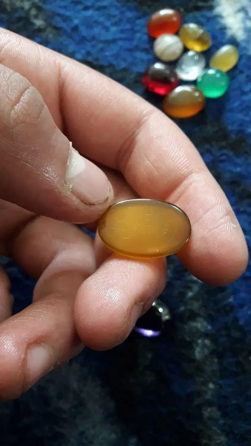 تعدادی سنگ|جواهرات|نهاوند, |دیوار