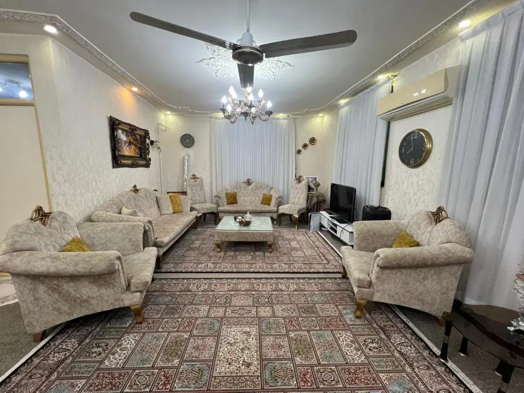 مبل نه نفره با میز ناهار خوری اینه کنسول میزتیوی|مبلمان خانگی و میز عسلی|کرج, حصارک پایین|دیوار