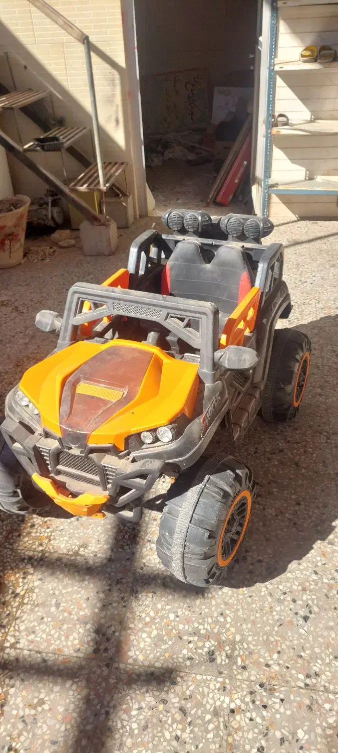 ماشین شارژی دو موتوره گیربکسی|اسباب‌بازی بچه|یزد, |دیوار