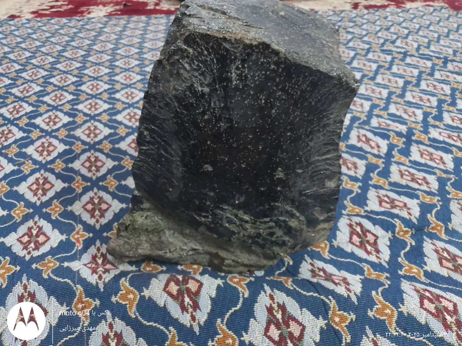سنگ شیشه آتشفشانی.ابسیدین.obsidian|جواهرات|قم, علی آباد سعدگان|دیوار