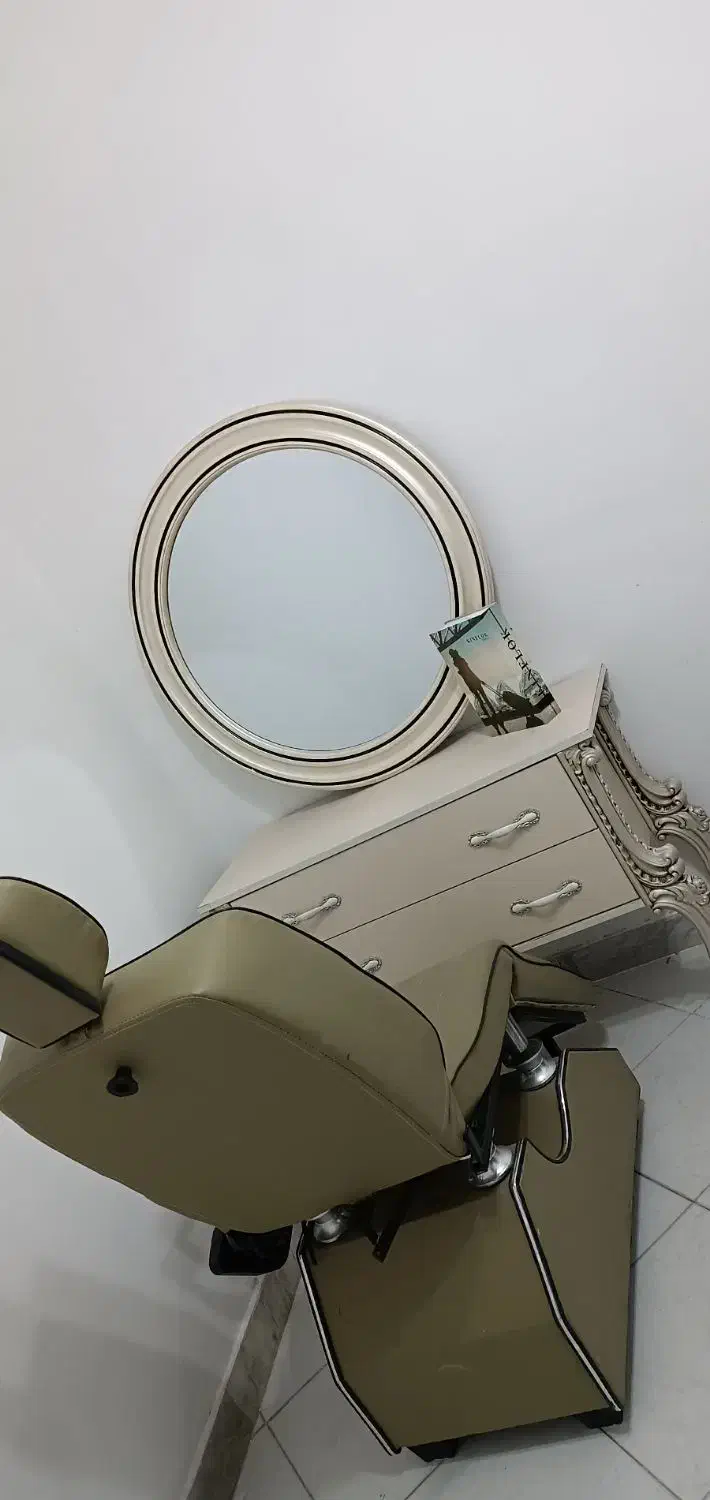 لوازم کامل برای سالن زیبای|آرایشگاه و سالن‌های زیبایی|رشت, لاکانی|دیوار