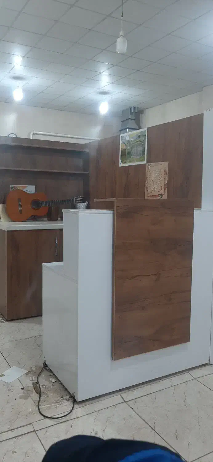 میز پیشخوان و کانال هواکش برای تهیه غذا|مبلمان اداری|کرمان, |دیوار