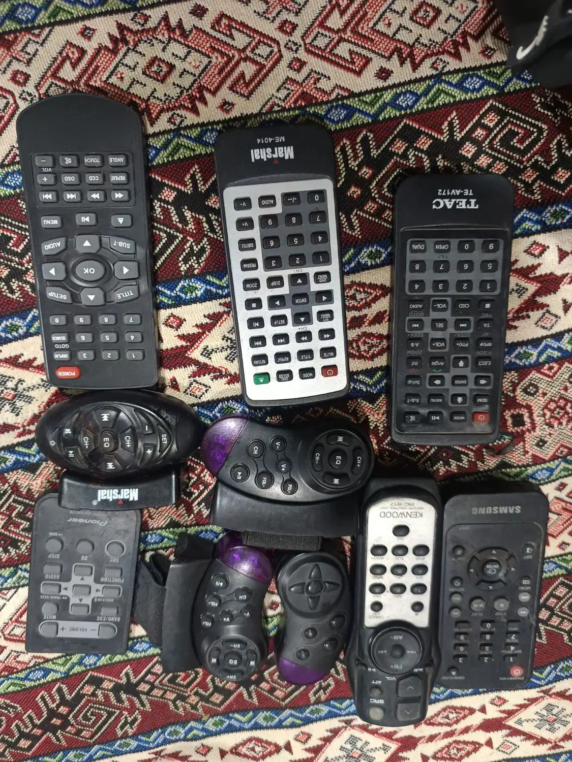 انواع کنترل تلویزیون|تلویزیون و پروژکتور|کرج, حصارک پایین|دیوار